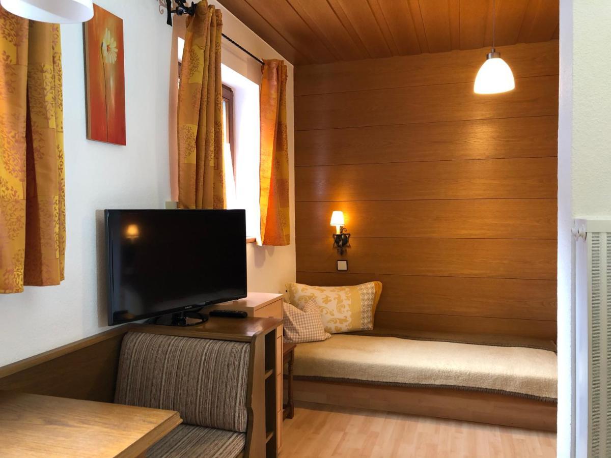 Gaestehaus Am Kurparkweg Hotel ไรท์อิมวิงเคอ ภายนอก รูปภาพ