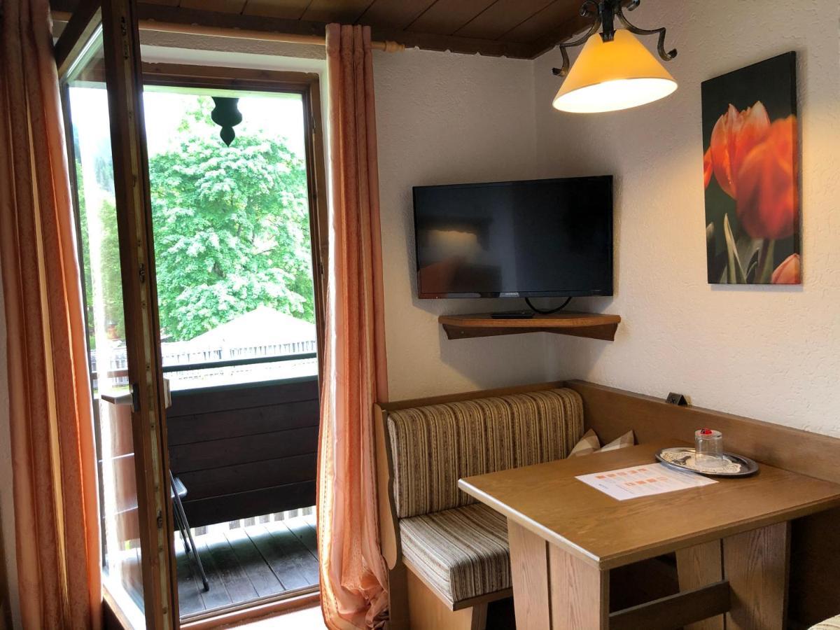 Gaestehaus Am Kurparkweg Hotel ไรท์อิมวิงเคอ ภายนอก รูปภาพ